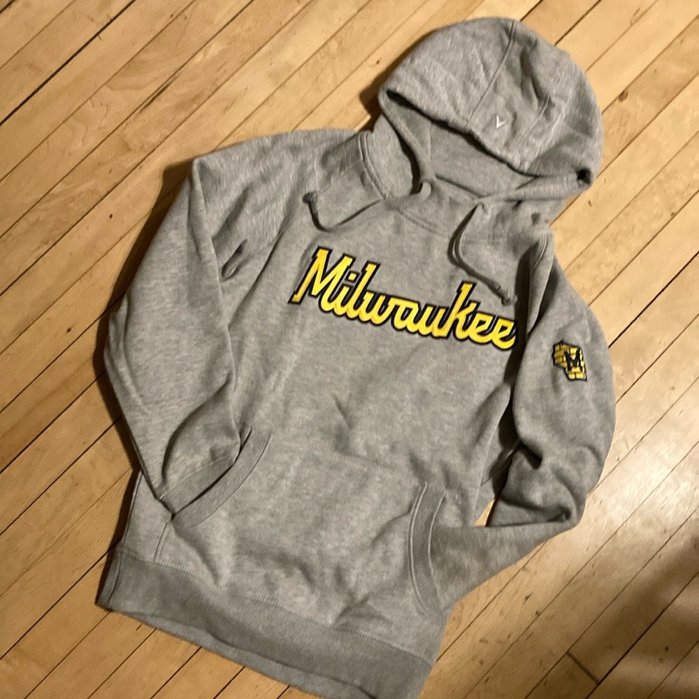 Brewers Antigua Heather Gray medium hoodie